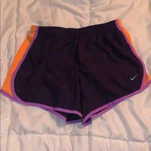 Girls Y large Dri- Fit Nike tempo shorts